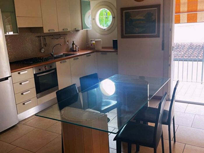 Appartamento trilocale in affitto in Creazzo, Centro