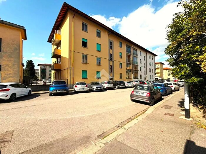 Appartamento trilocale in vendita in Via Giuseppe Pescetti, Firenze