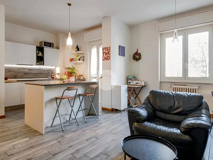 Appartamento bilocale in vendita in Via Alfonso Capecelatro, Milano