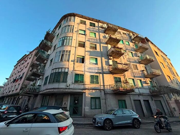 Appartamento trilocale in vendita in Via Filippo Maria Briganti, Napoli