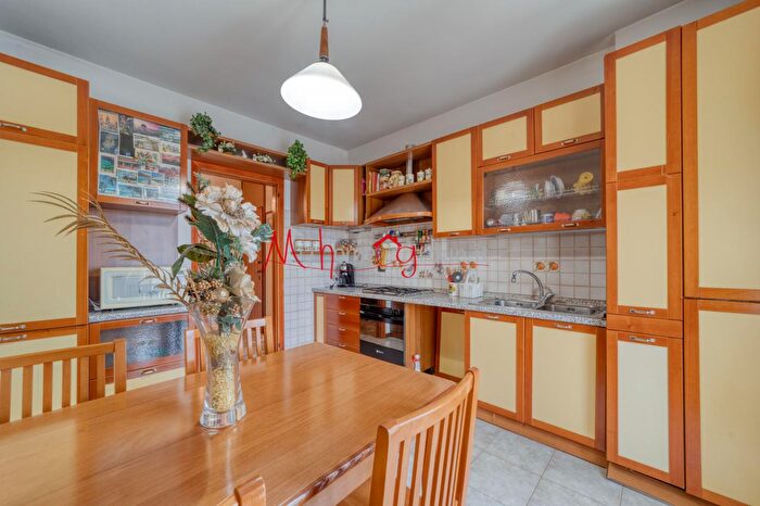 Appartamento quadrilocale in vendita in Via Santo Stefano, Este