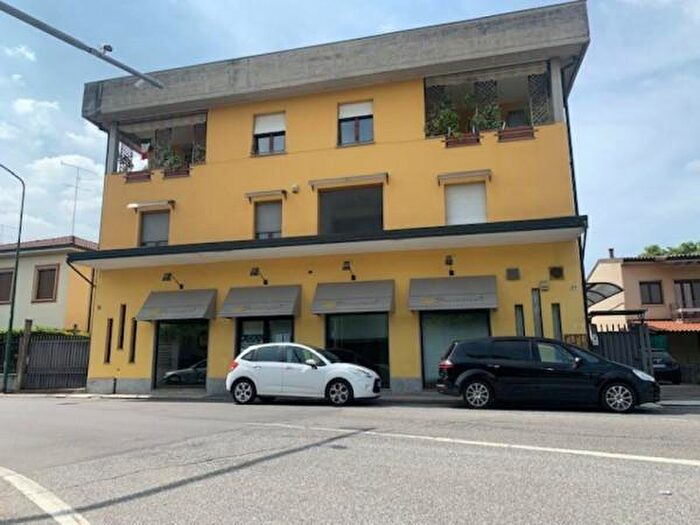 Appartamento trilocale in affitto in Via Vittoria San Co, San Colombano Al Lambro