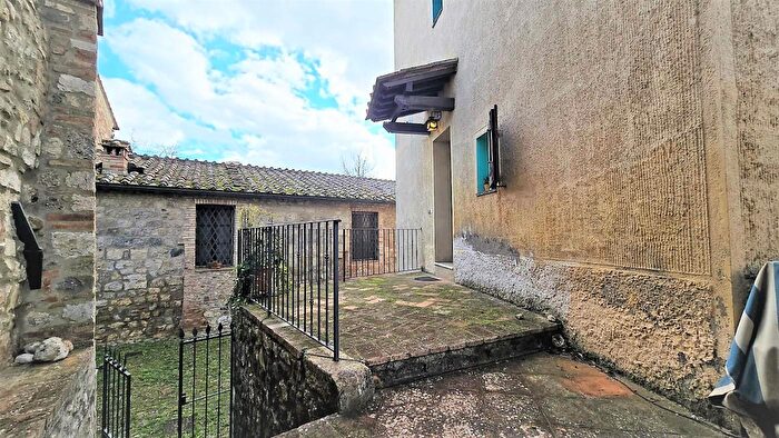 Appartamento trilocale in vendita in Località Palazzo a Merse, Sovicille