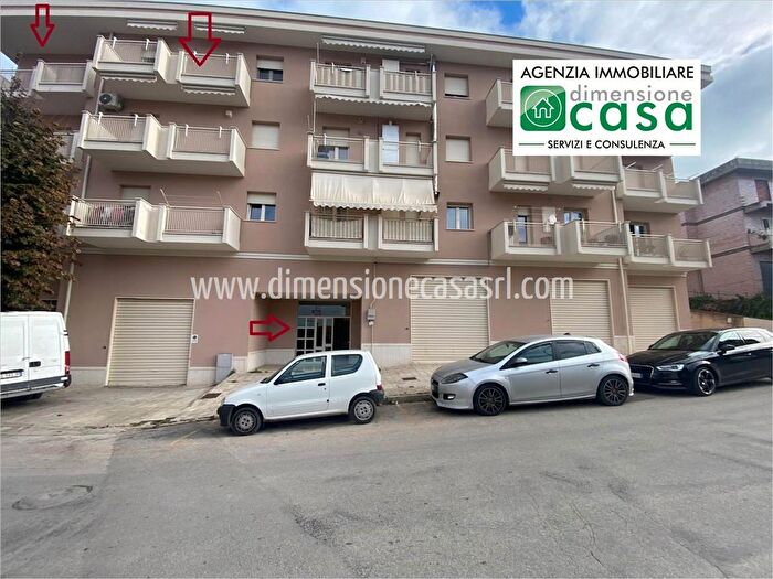 Appartamento con 6 locali in vendita in Via Gabara, San Cataldo