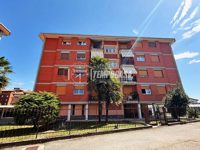 Appartamento con 5 locali in vendita in Via Milano, Cossato