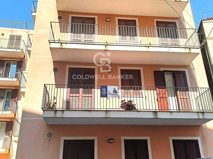 Appartamento con 5 locali in vendita in Via Giarratana, Modica
