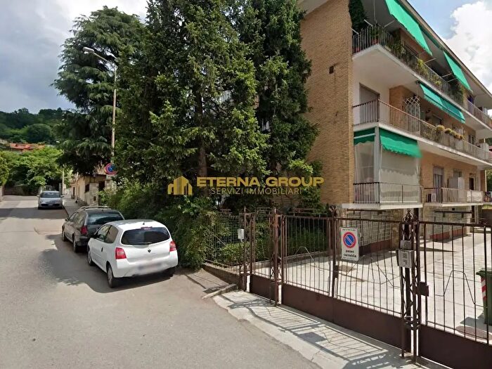 Appartamento trilocale in affitto in Strada Rebaude, Moncalieri