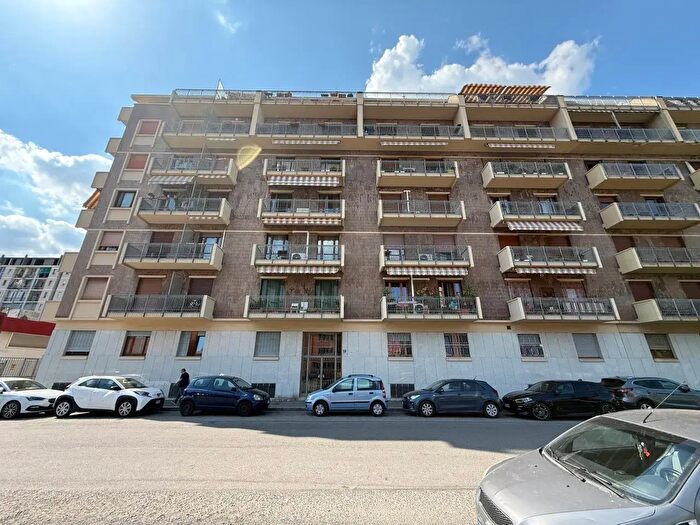 Appartamento quadrilocale in affitto in Via Riccardo Zandonai, Torino