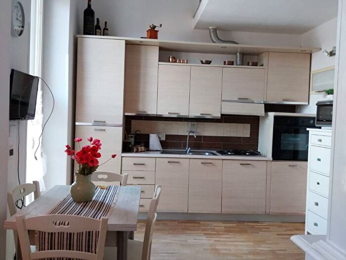 Appartamento trilocale in affitto in Leopoldo Vittorio Emanuele Statuto, Firenze