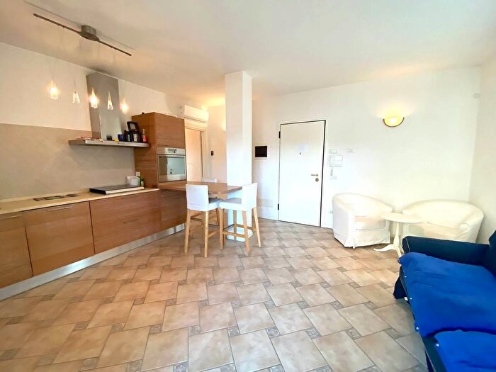 Appartamento trilocale in vendita in Viale Alfredo Catalani Riccione, Riccione