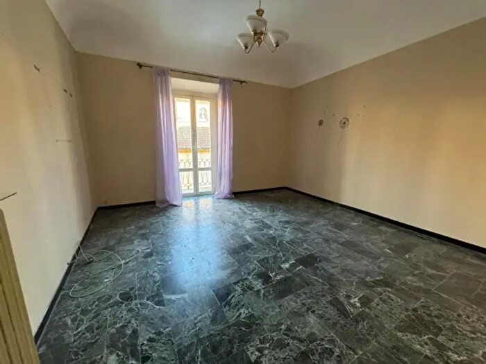 Appartamento trilocale in affitto in Via Francesco Crispi, Acqui Terme