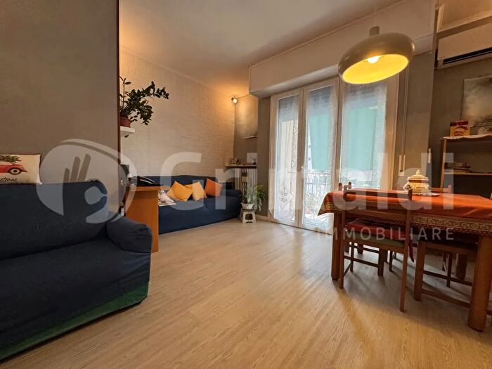 Appartamento trilocale in vendita in Via Uruguay, Milano