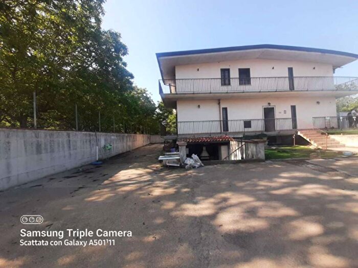 Casa con 6 locali in vendita in via san vito scisciano, Marigliano