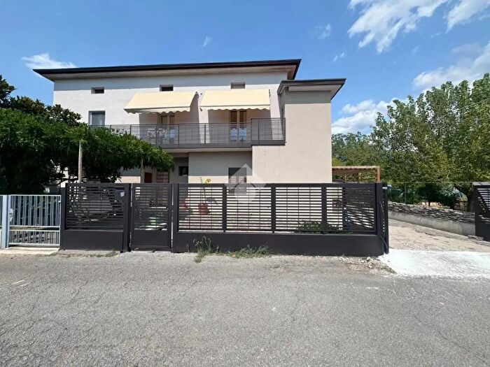 Casa con 5 locali in vendita in Via Tommaso da Celano, Assisi