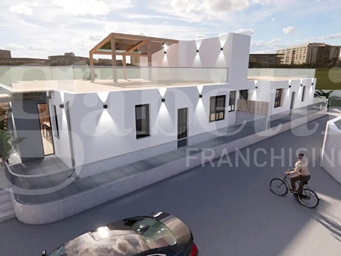 Casa con 5 locali in vendita in Loc Don Perri Snc, Sellia Marina