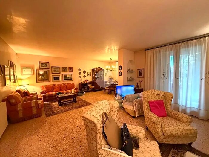 Casa quadrilocale in vendita in Via Marco Polo, Vigonza