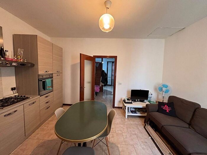 Appartamento bilocale in affitto in Via Gian Giacomo Mora, Carrobbio, Milano