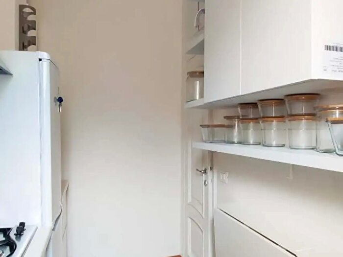 Appartamento monolocale in affitto in Via Pola, Milano
