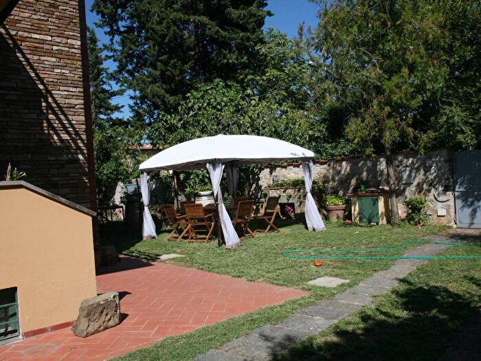 Appartamento con 6 locali in affitto in Via di Badia a Ripoli, Europa, Firenze