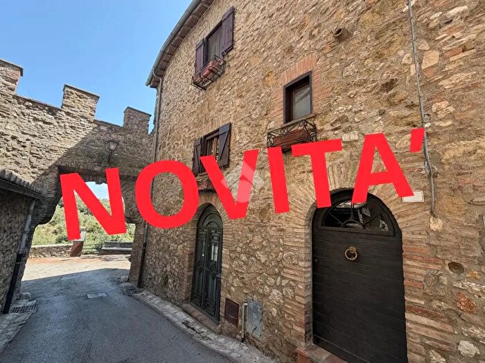 Appartamento trilocale in vendita in Frazione San Vito, Narni