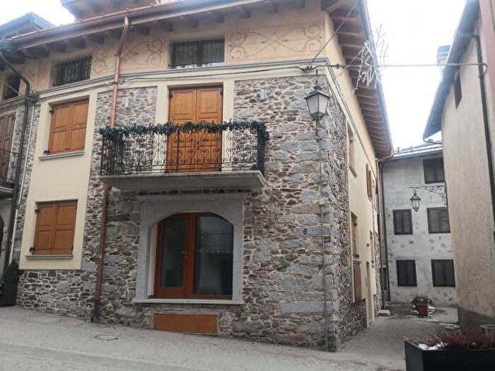 Appartamento trilocale in vendita in Via Novembre, Ponte Di Legno