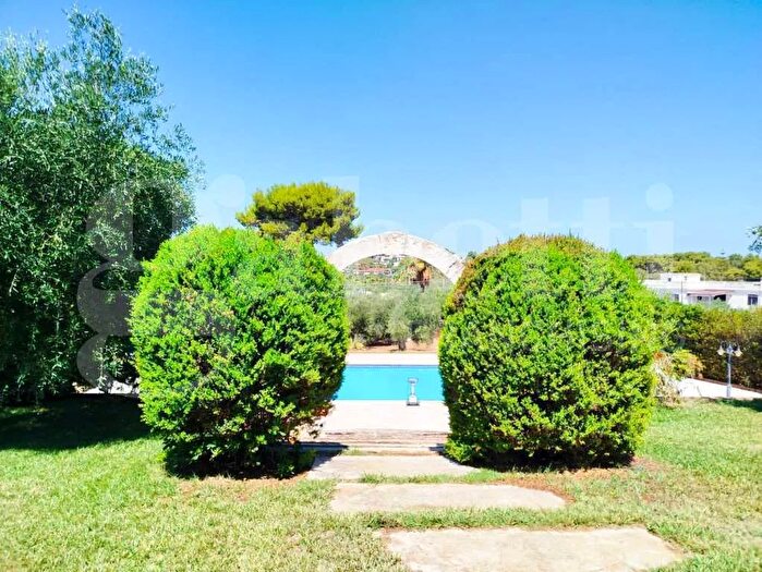 Casa con 7 locali in vendita in Località Defensola Snc, Vieste