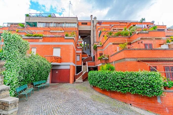 Appartamento monolocale in vendita in Via Saronno Roma Prima Porta, Roma