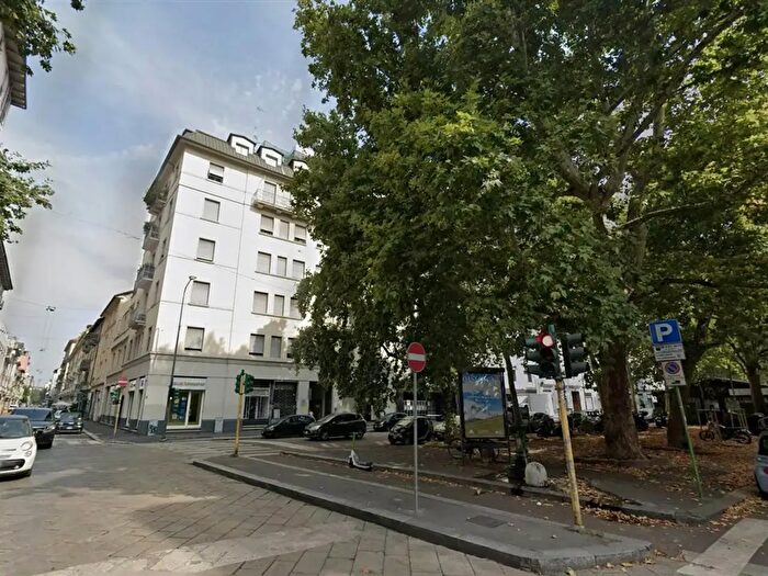 Appartamento trilocale in vendita in Milano