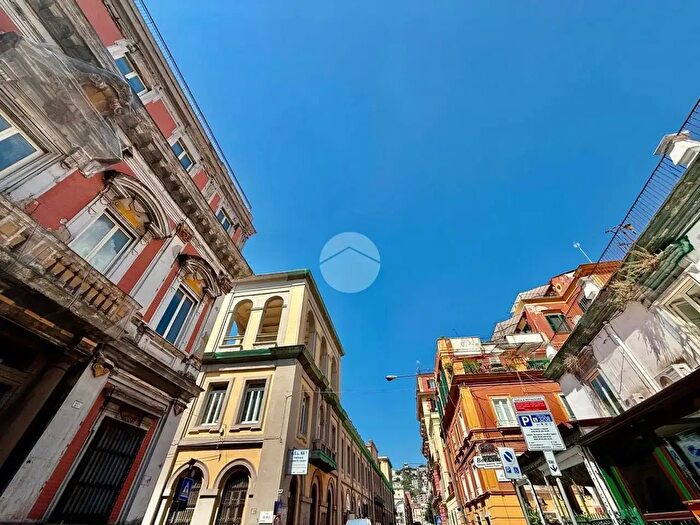 Appartamento bilocale in affitto in Via Francesco Crispi, Napoli