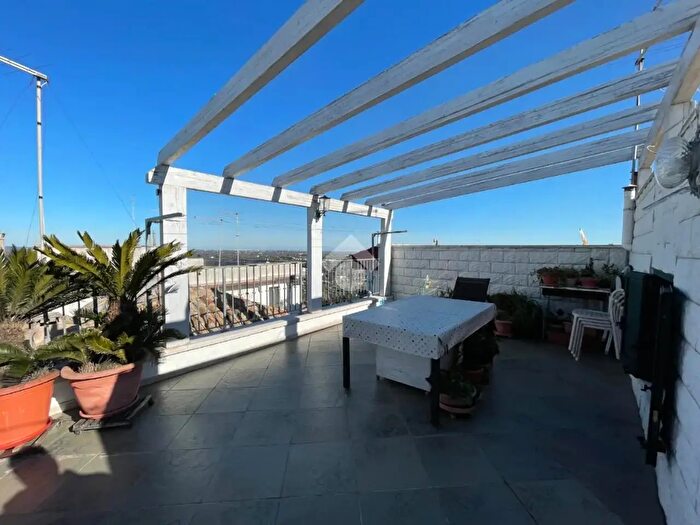 Casa trilocale in vendita in Largo Burla, Ceglie Messapica