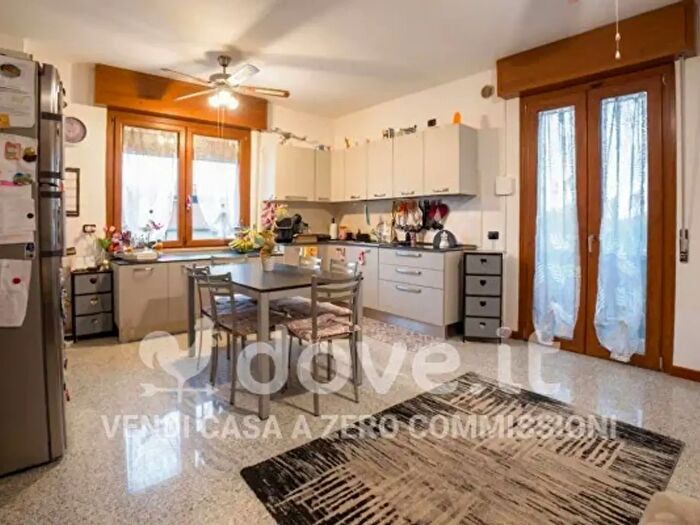 Appartamento quadrilocale in vendita in Via Solferino, Bussolengo