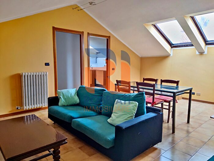 Appartamento trilocale in vendita in Piazza Arturo Toscanini, Zinasco