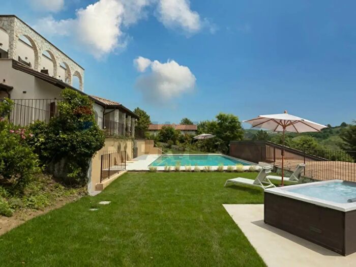 Casa quadrilocale in vendita in Via della Rocchetta, Fortunago