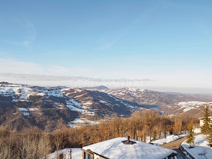 Appartamento con 5 locali in vendita in Montefiorino