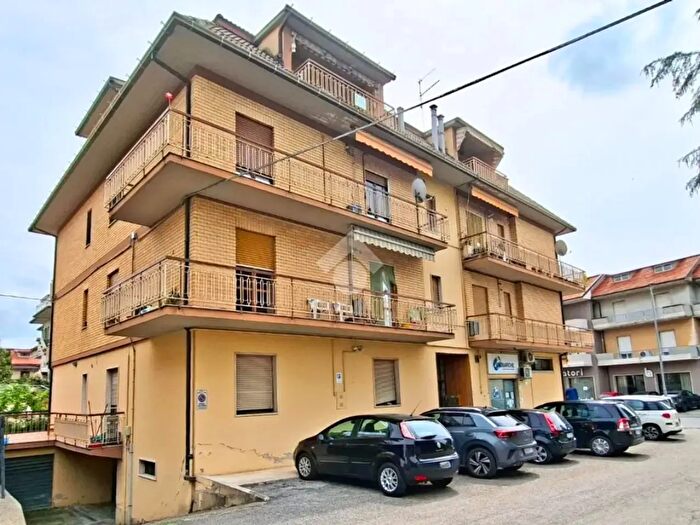 Appartamento quadrilocale in vendita in Via Francesco Crispi, Castel Di Lama