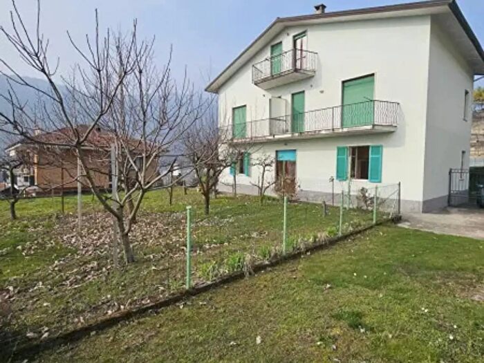 Casa con 6 locali in vendita in Via Bertogna, Omegna