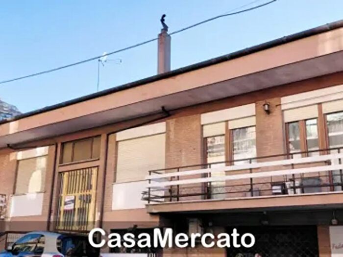 Appartamento trilocale in vendita in Via di Frascati, Rocca Di Papa