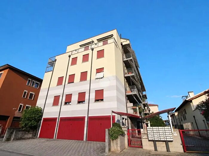Appartamento bilocale in affitto in Via Valerio Belli, Vicenza