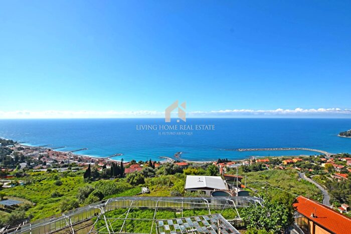 Casa quadrilocale in vendita in Strada Punta Porrine, Ospedaletti