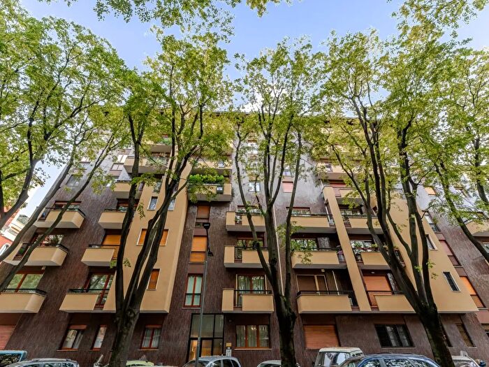 Appartamento quadrilocale in affitto in Via Giovanni Bellezza, Milano