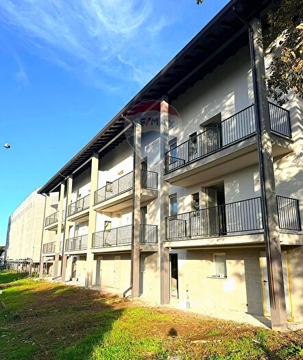 Appartamento trilocale in vendita in Via delle Grazie, Albuzzano