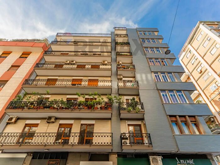 Appartamento quadrilocale in vendita in Via Prospero Petroni, Bari