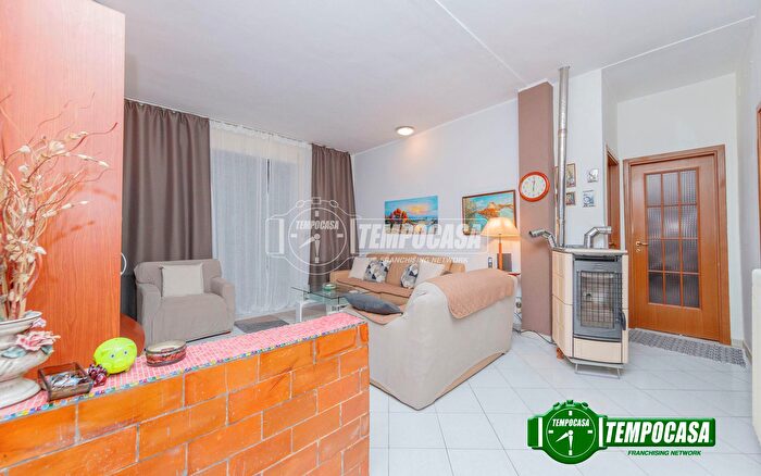 Appartamento trilocale in vendita in Via Pozzo, Piacenza