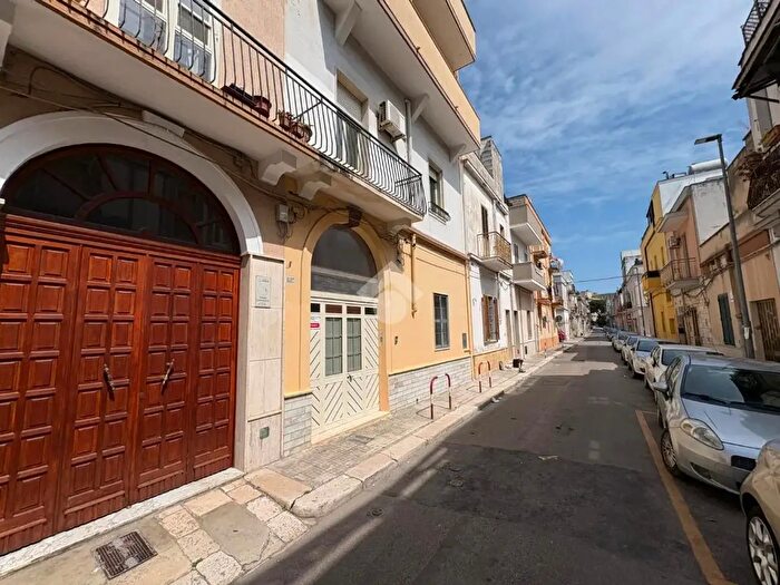 Appartamento trilocale in vendita in Via Piave, Brindisi