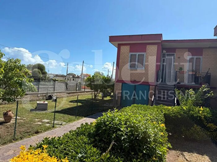 Casa quadrilocale in vendita in Via Filettino, Nettuno