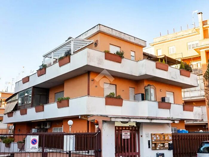 Appartamento monolocale in vendita in Via Paolo V, Roma