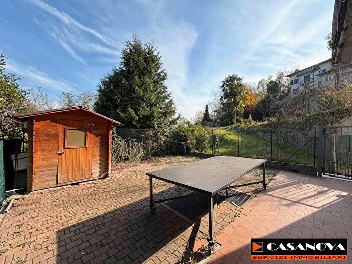 Appartamento trilocale in vendita in Via Indipendenza, Olgiate Comasco