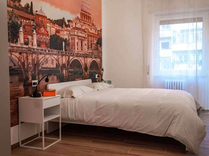 Appartamento trilocale in affitto in Via Domenico Millelire, Cipro, Roma