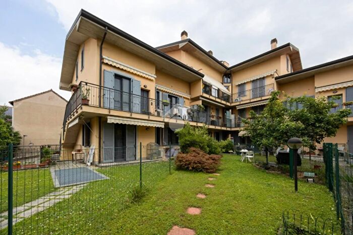 Appartamento trilocale in vendita in Viale Piave, Gessate