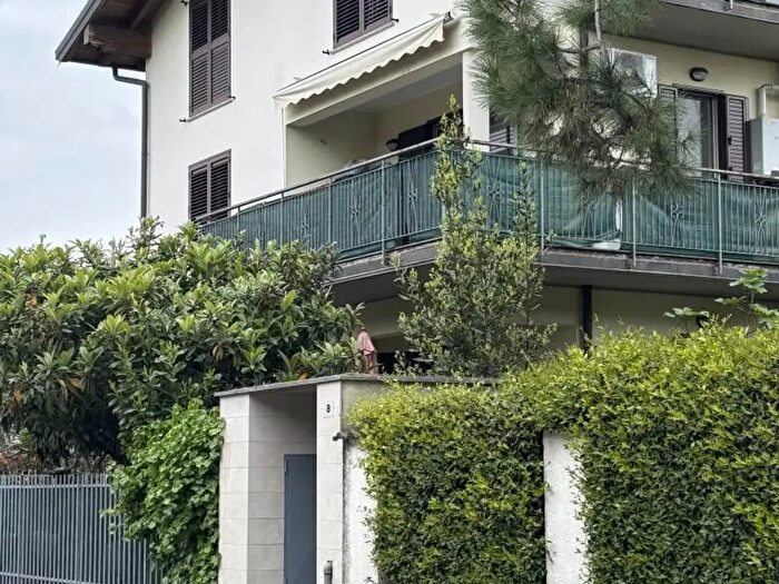 Appartamento quadrilocale in vendita in Via Volturno, Settimo Milanese